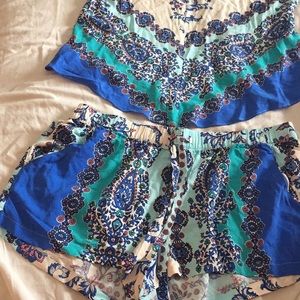 In bloom gorgeous, very soft 2 piece romper.